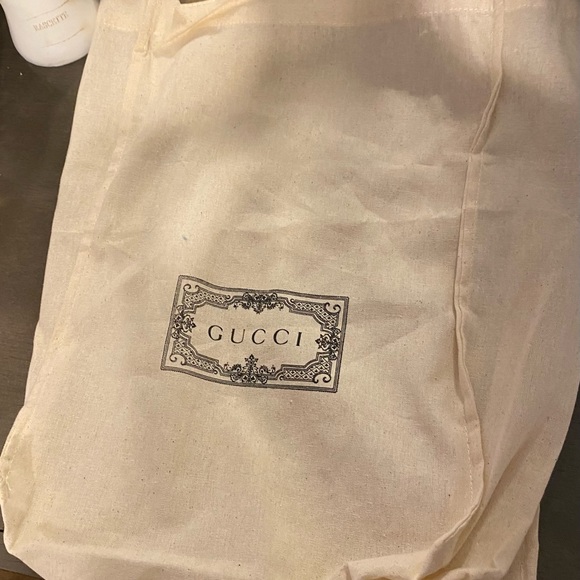 4 Auth Brand New Gucci Bags 1 Med 1 SM & 2 SM bags are shoe dust bags - Picture 2 of 10